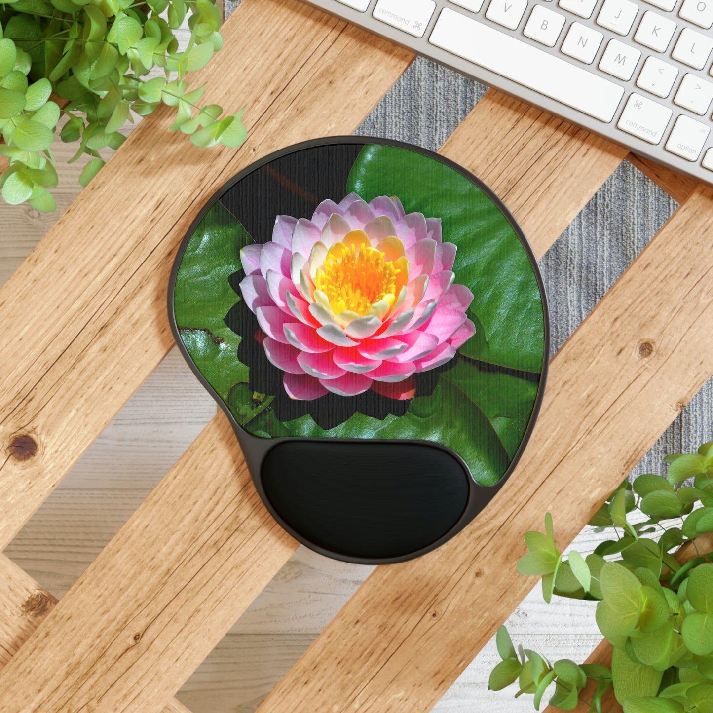 Flowers 25 Mouse Pad With Wrist Rest