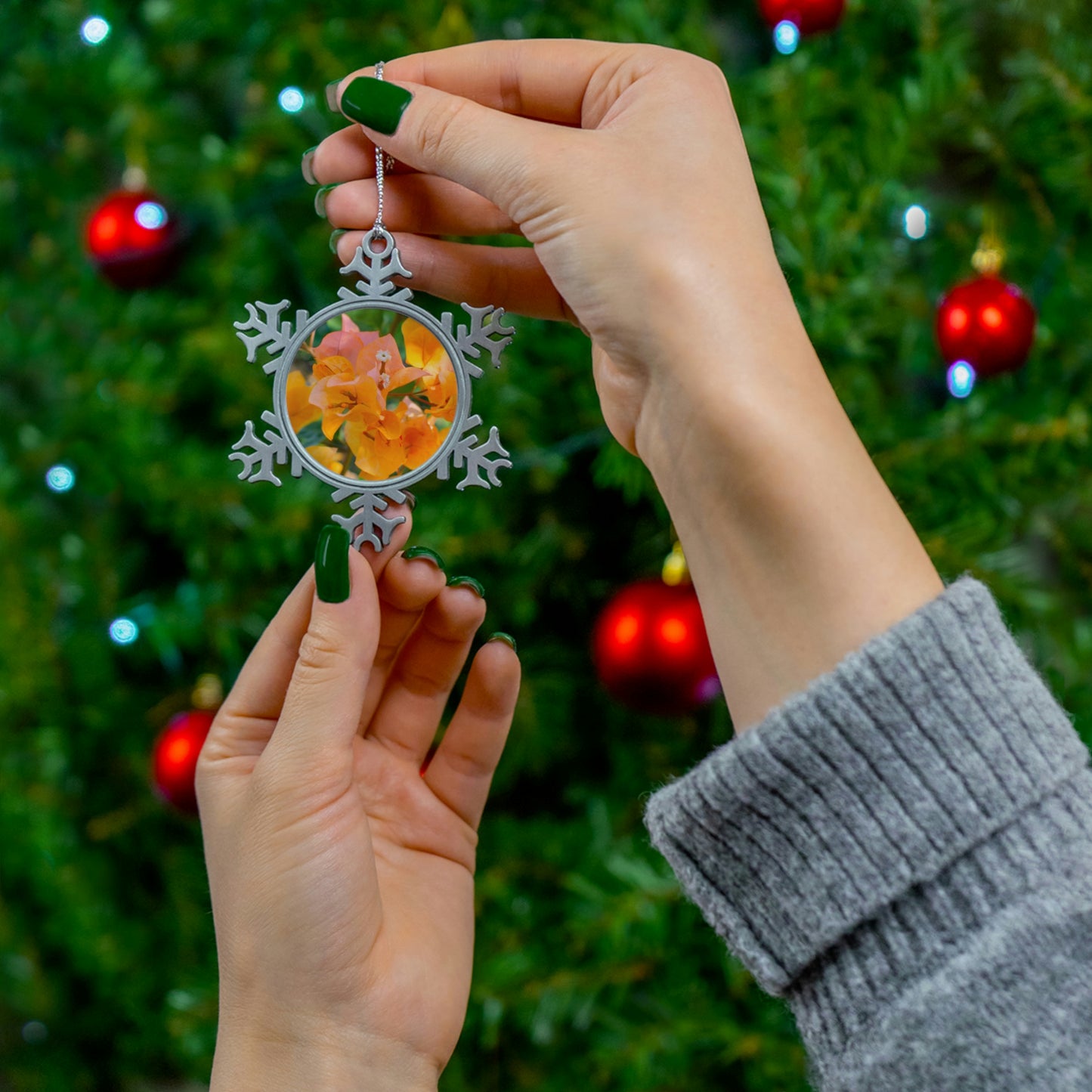 Flowers 28 Pewter Snowflake Ornament