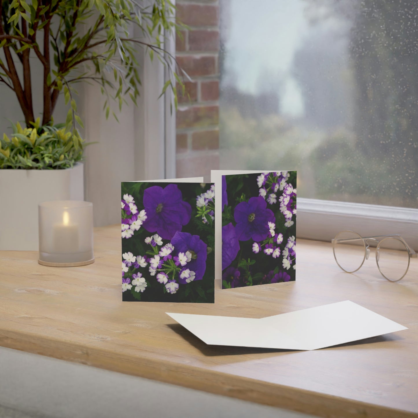 Flowers 04 Greeting Cards (1, 10, 30, and 50pcs)