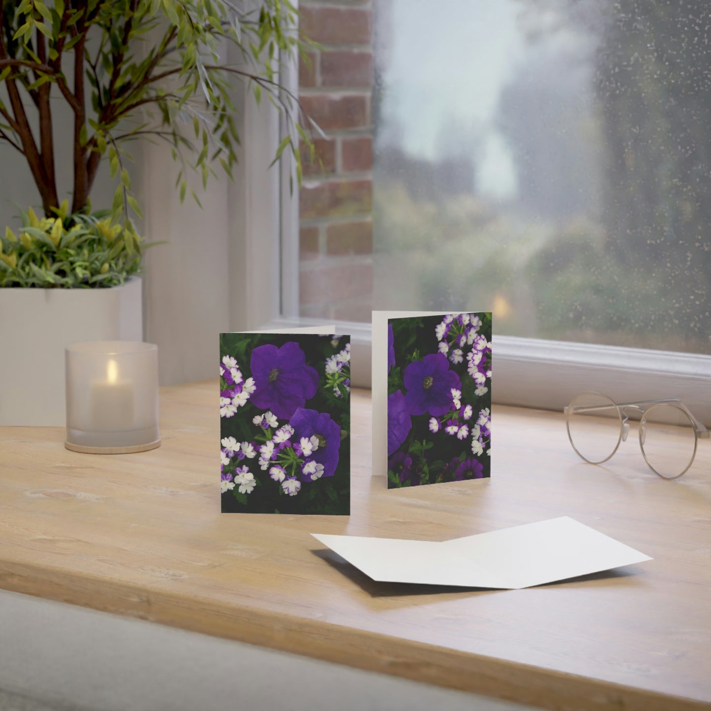 Flowers 04 Greeting Cards (1, 10, 30, and 50pcs)