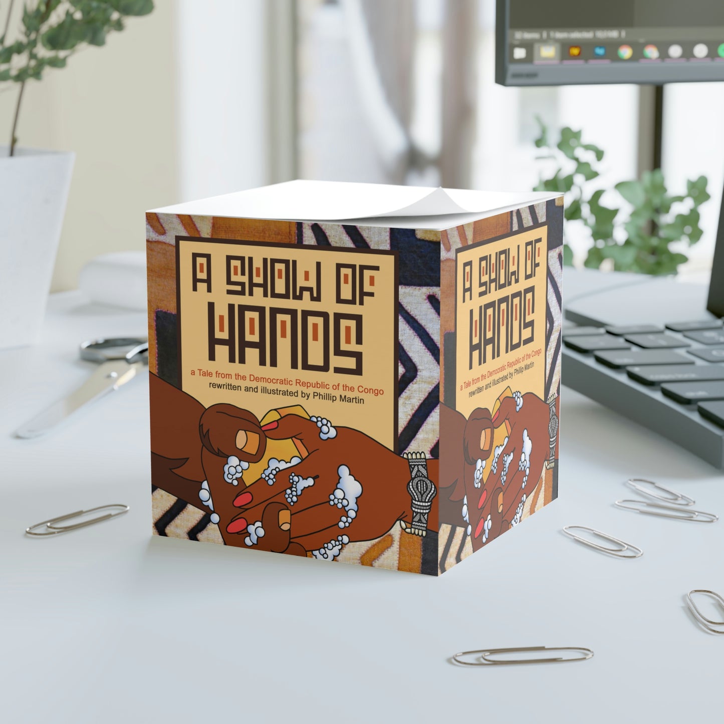 A Show of Hands Note Cube