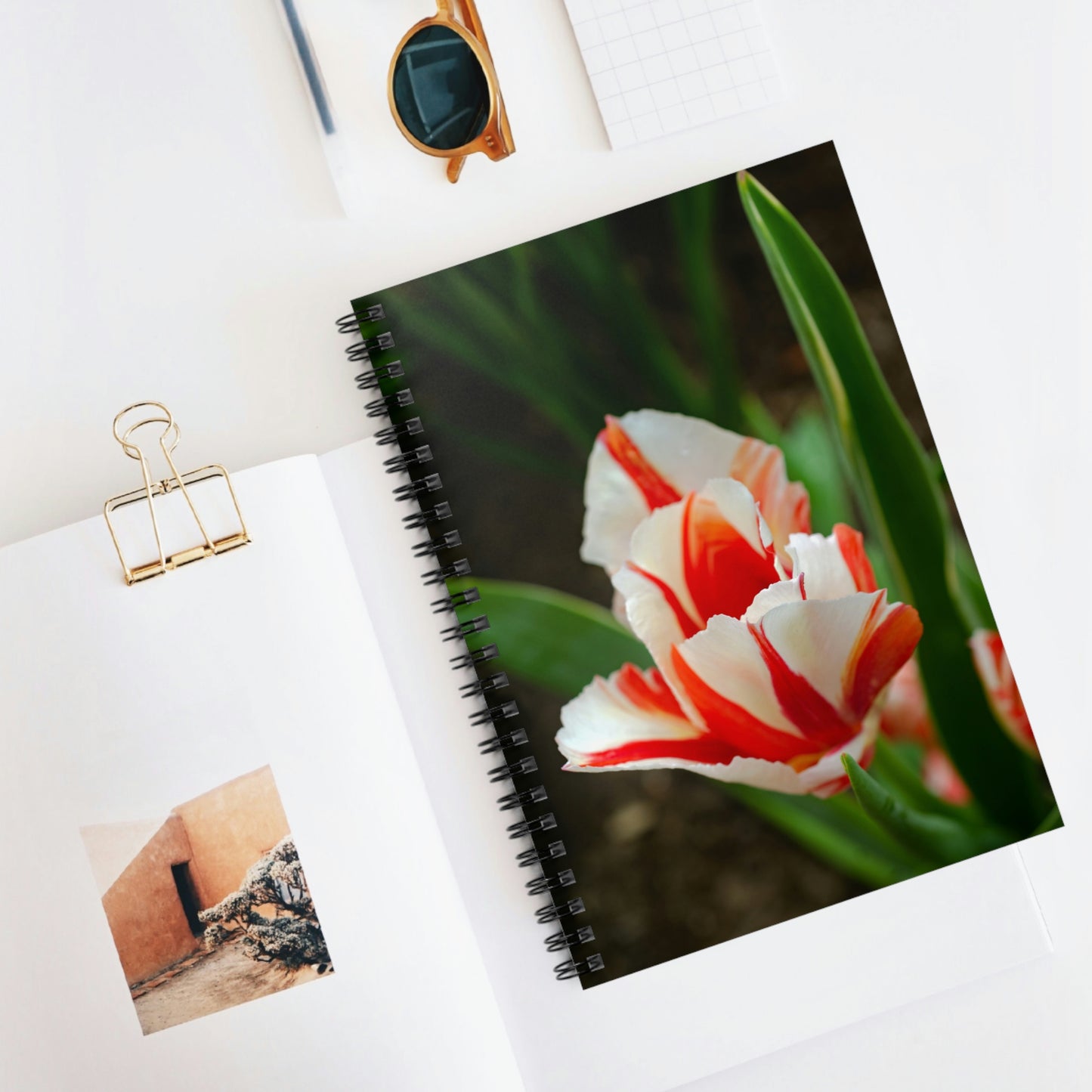 Flowers 06 Spiral Notebook - Ruled Line
