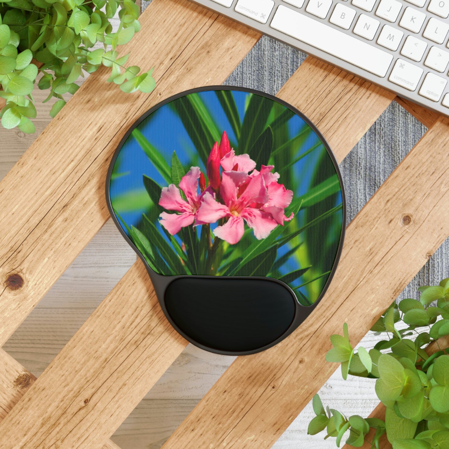 Flowers 30 Mouse Pad With Wrist Rest