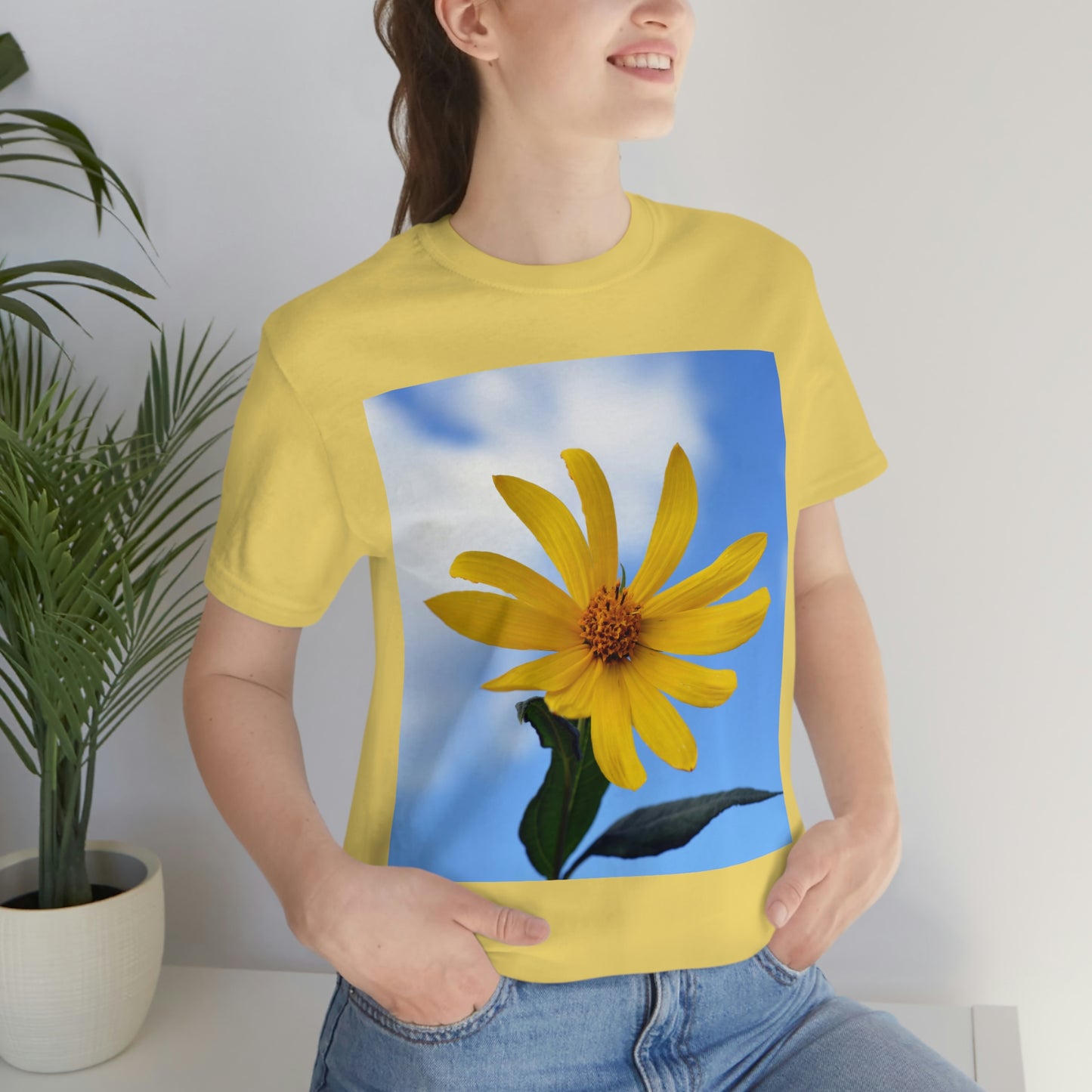 Flowers 32 Unisex Jersey Short Sleeve Tee