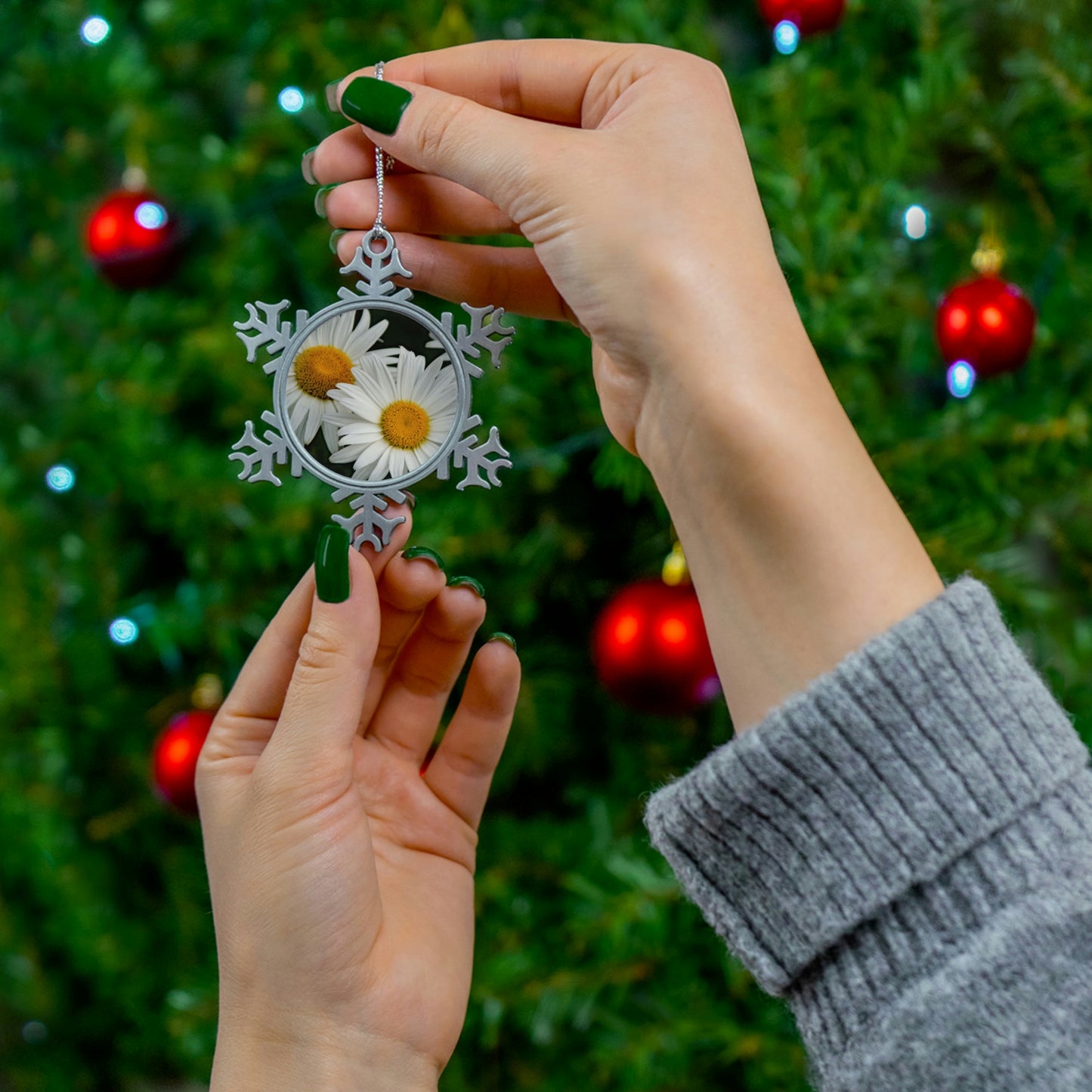 Flowers 01 Pewter Snowflake Ornament