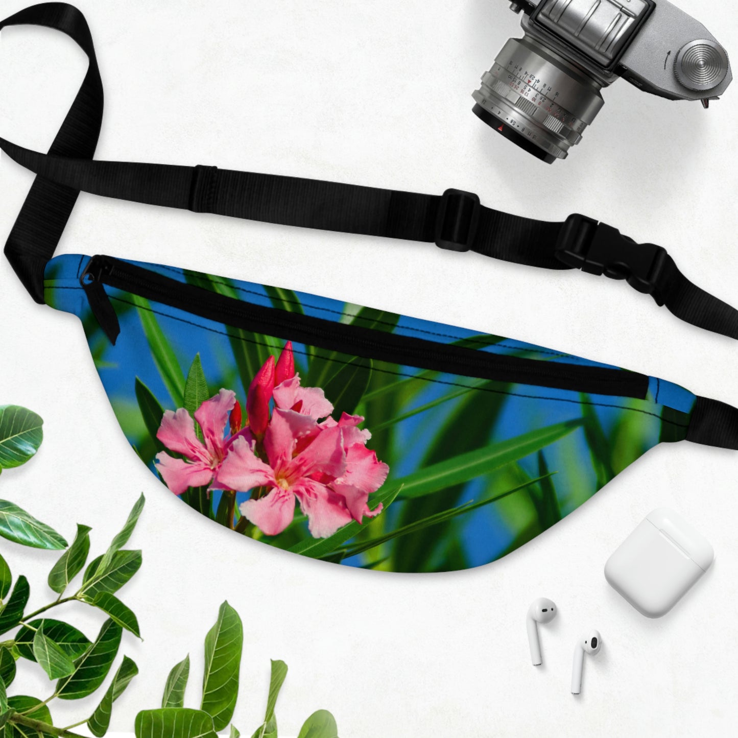 Flowers 30 Fanny Pack