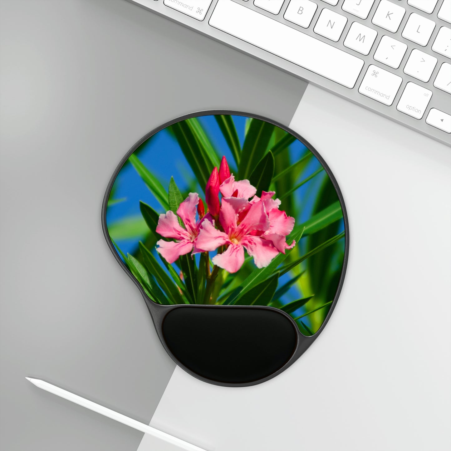 Flowers 30 Mouse Pad With Wrist Rest